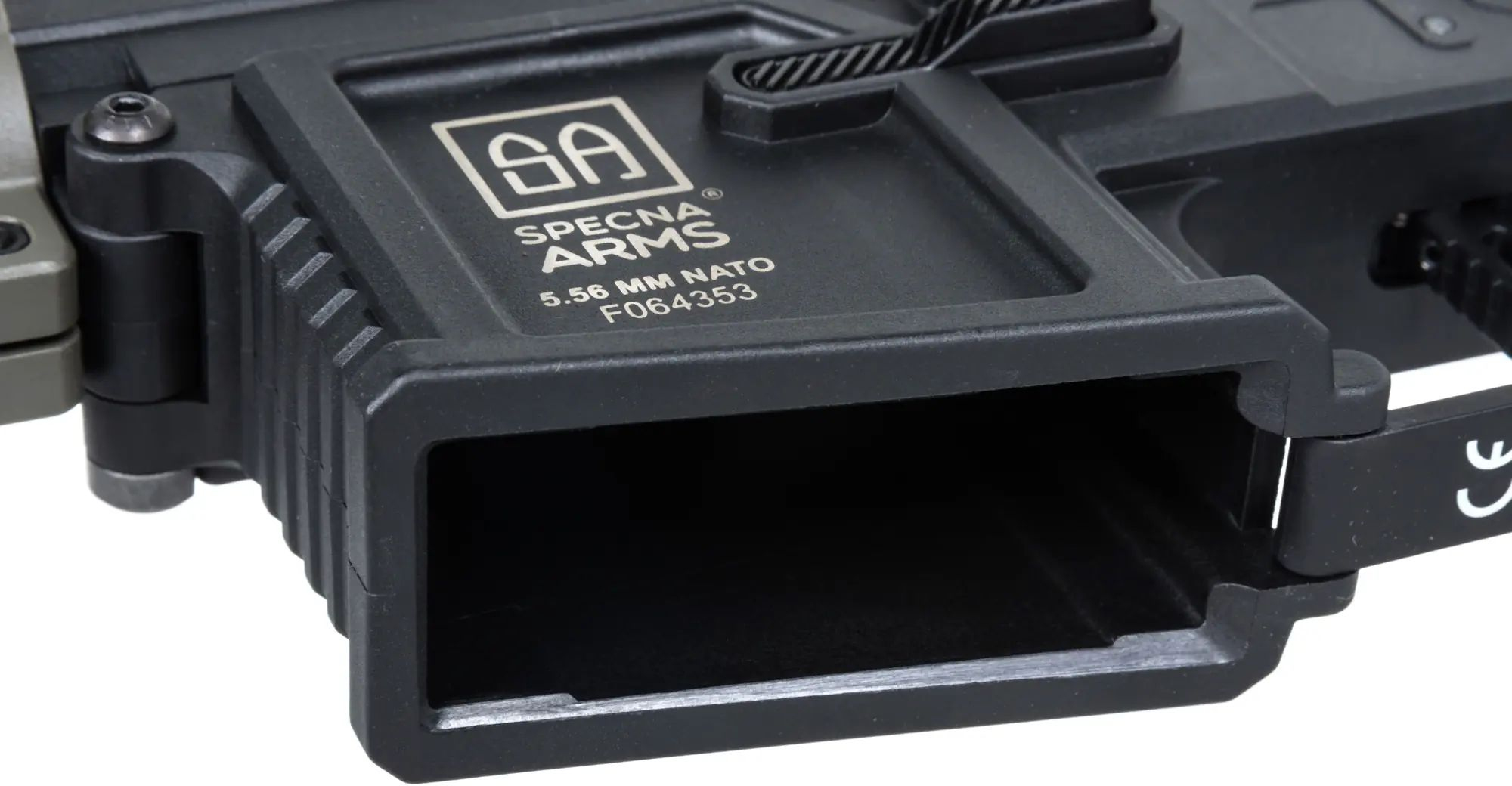 SPECNA ARMS M4 FLEX Light Ops / New Receiver HAL ETU Gen.II - olive (SA-F05-RL)