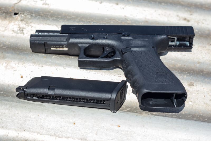 UMAREX GLOCK 17 Gen 4 GBB, kal. 6mm, gas - čierny