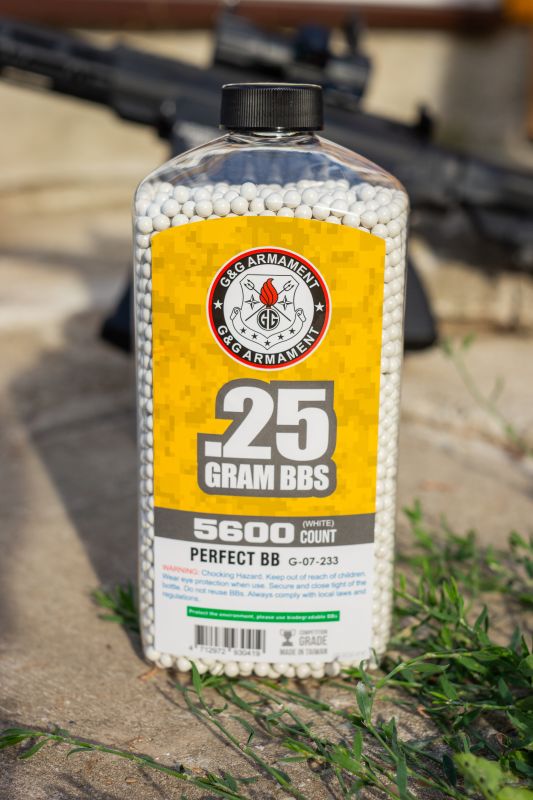 G&G BB 0,25g / 5600ks  / 1,4kg / white