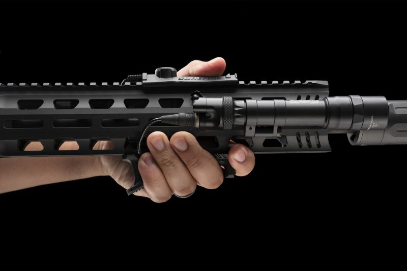 STRIKE INDUSTRIES Grip Link Cobra Fore M-LOK/KeyMod - black (SI-AR-CMS-CFG-BK)