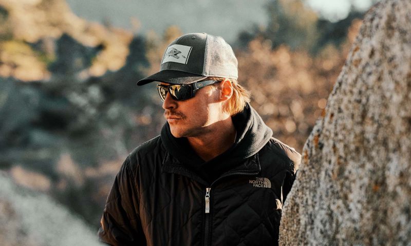 WILEY X Ochranné okuliare ALPINE Captivate - polarizované wolframovo šedé sklá / matný čierny-pieskový rám