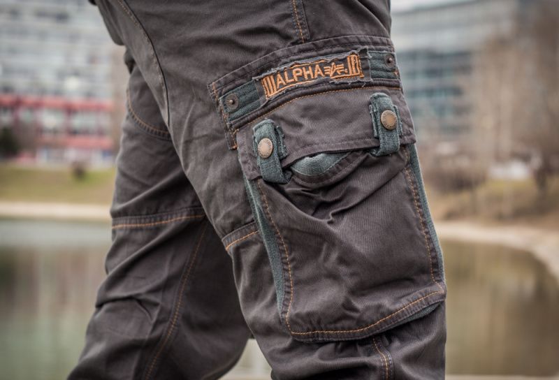 ALPHA INDUSTRIES Dlhé nohavice TOUGH - šedé (183208/136)