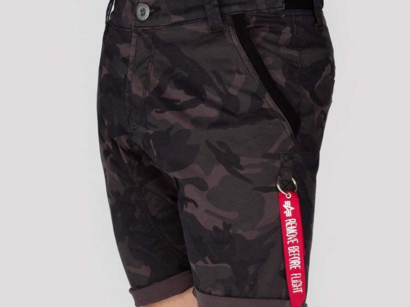 ALPHA INDUSTRIES Krátke nohavice Kerosene - black camo (176205/125)