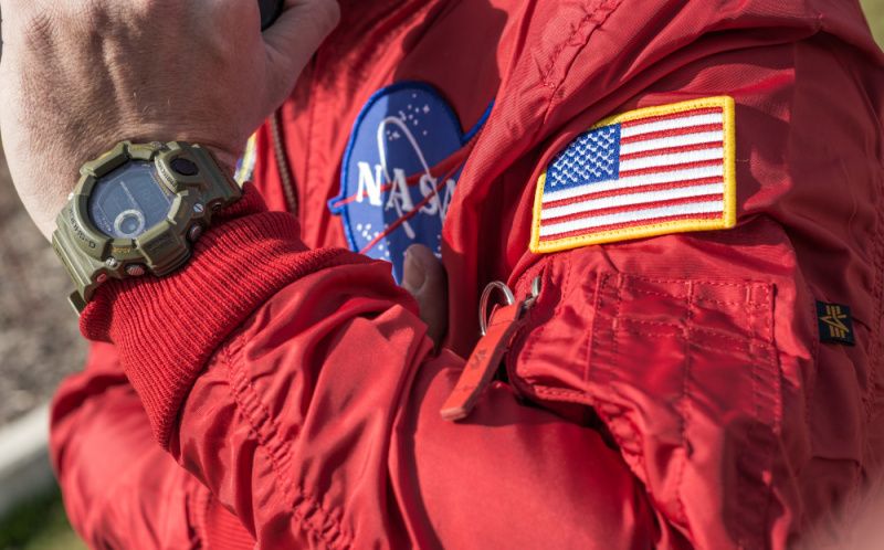 ALPHA INDUSTRIES Bunda MA-1 TT NASA Reversible II - speed red (186101/328)