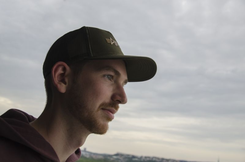 ALPHA INDUSTRIES Šiltovka Alpha Label Trucker Cap - dark olive (106901/142)