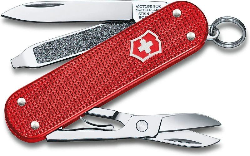 VICTORINOX Zatvárací nôž Classic SD Alox - sweet berry (0.6221.201G)