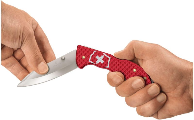 VICTORINOX Zatvárací nôž EVOKE ALOX - red (0.9415.D20)