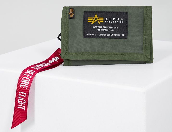 ALPHA INDUSTRIES Peňaženka Crew - sage green (196928/01)