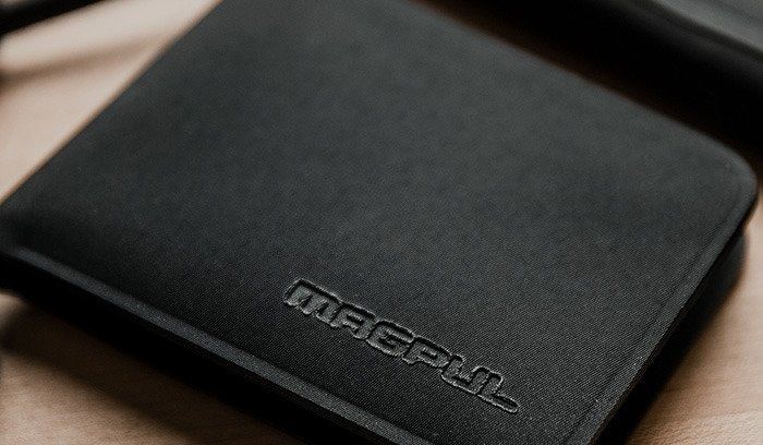 MAGPUL Peňaženka DAKA Bifold - flat dark earth (MAG906)