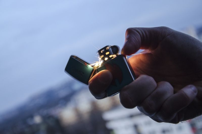 ZIPPO Zapaľovač FLAME (25647)