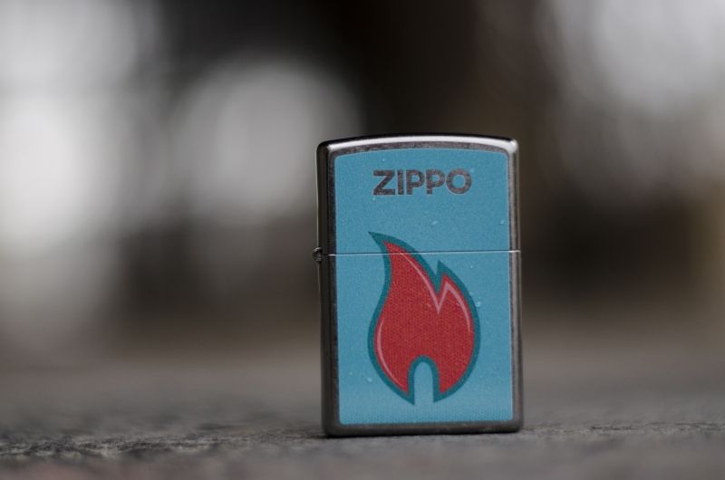 ZIPPO Zapaľovač FLAME (25647)