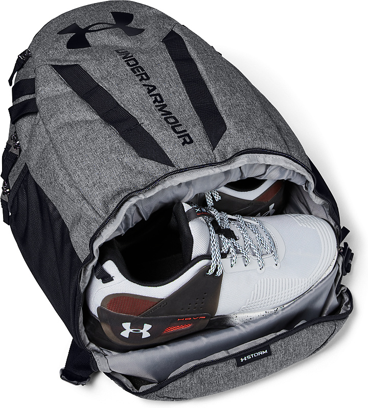UNDER ARMOUR Batoh Hustle 5.0 - šedý (1361176-002)