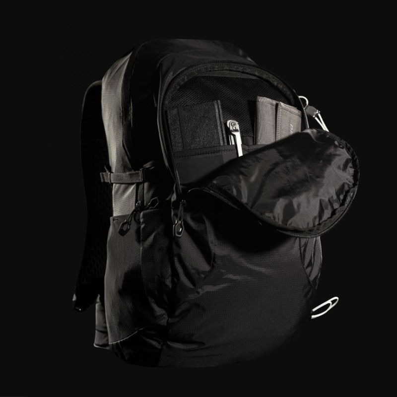 PENTAGON Batoh Minor 28L - black (K16118)