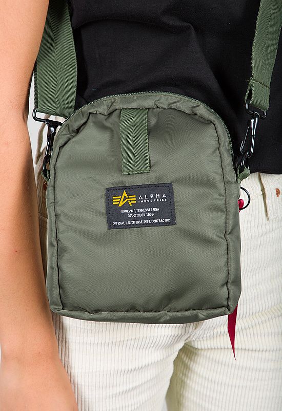 ALPHA INDUSTRIES Taška cez rameno Crew Carry Bag - sage green (196924/01)