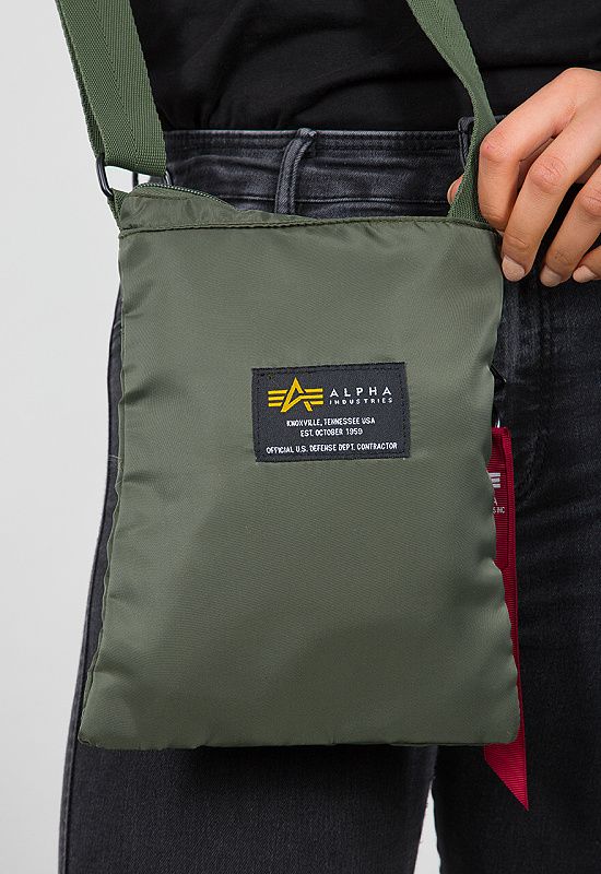 ALPHA INDUSTRIES Taška cez rameno Crew Messenger Bag - sage green (196925/01)