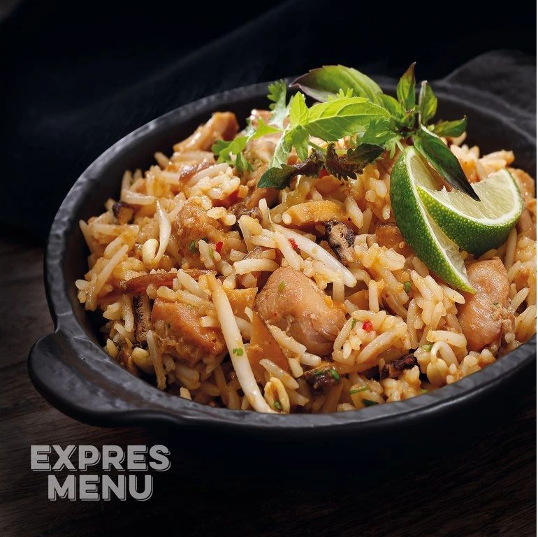 EXPRES MENU Khao Pad smažená ryža s kuracím mäsom 300g