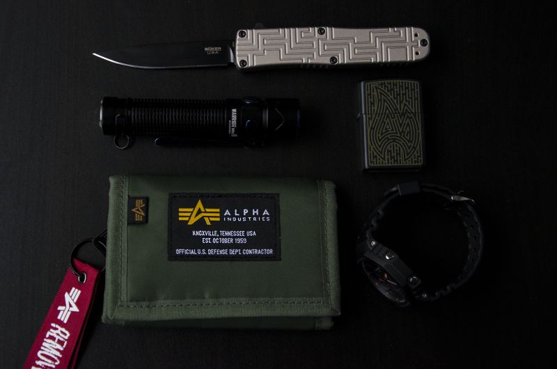 BOKER Plus Zatvárací nôž OTF BLACKOUT - coyote