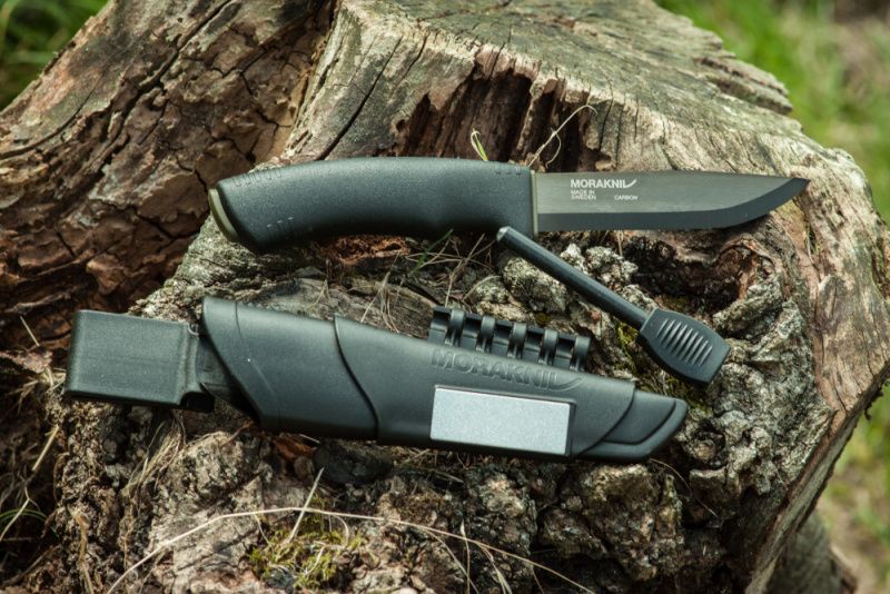 MORAKNIV Nôž s pevnou čepeľou Bushcraft Survival Black - Carbon Steel - čierny (NZ-BSS-CS-01)