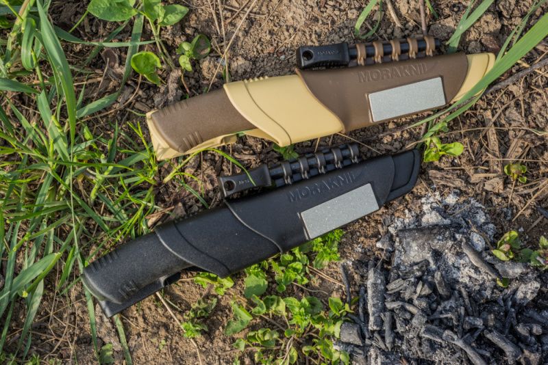 MORAKNIV Nôž s pevnou čepeľou Bushcraft Survival Black - Carbon Steel - čierny (NZ-BSS-CS-01)