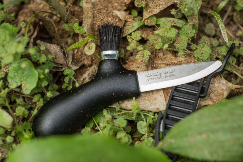 MORAKNIV Nôž s pevnou čepeľou Karl-Johan Mushroom Knife - čierny (NZ-KJM-SS-01)