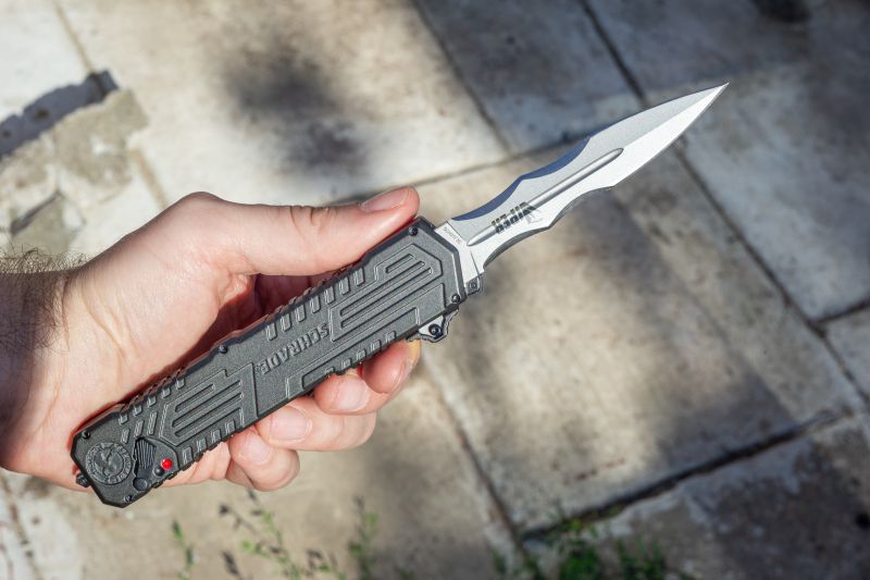 SCHRADE Zatvárací nôž Viper 3rd Gen OTF Assist - šedý (SCHOTF3C)