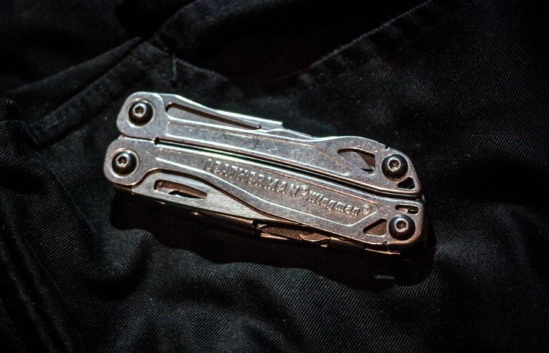 LEATHERMAN Multitool WINGMAN - strieborný (LTG831436)