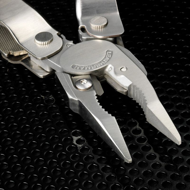 LEATHERMAN Multitool SUPER TOOL 300 - čierny (LTG831151)