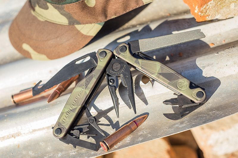 LEATHERMAN Multitool CHARGE PLUS - camo forest (LTG832710)