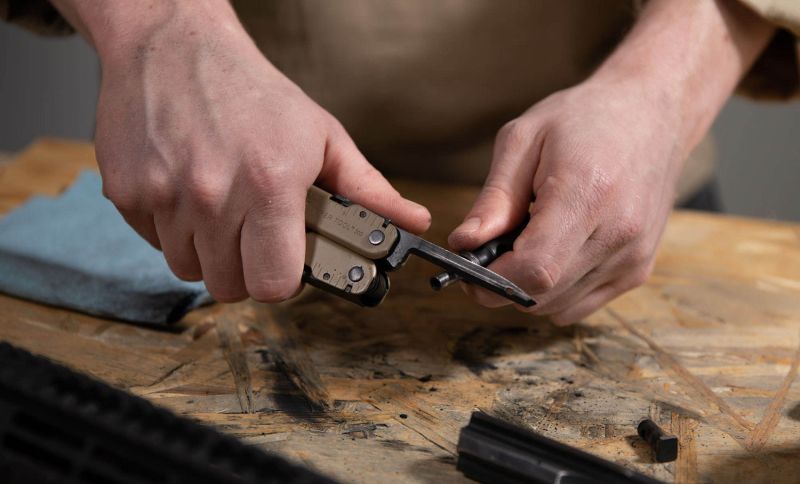 LEATHERMAN Multitool SUPER TOOL 300M - coyote tan (832762)