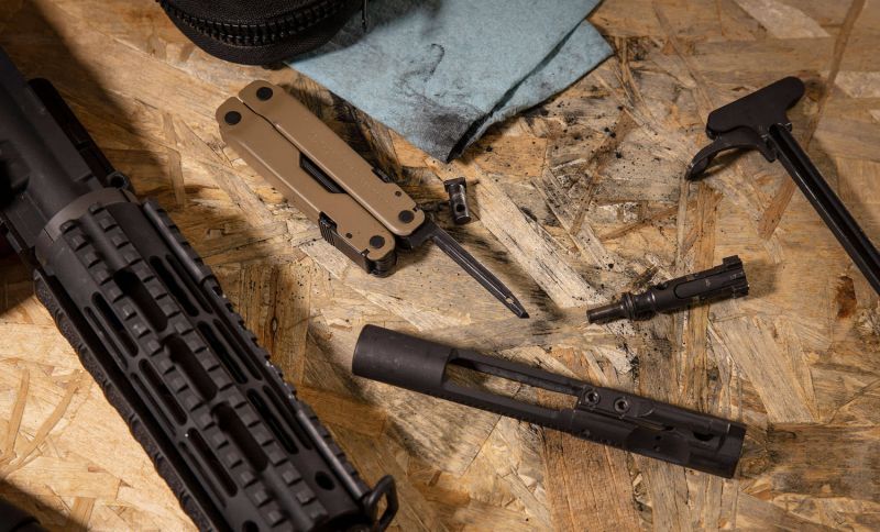 LEATHERMAN Multitool SUPER TOOL 300M - black (832758)