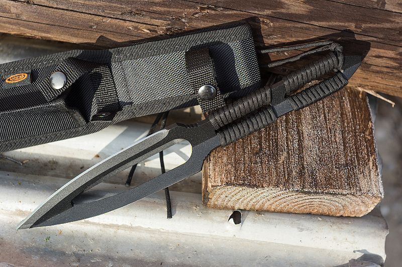 Nôž s pevnou čepeľou Pakistan Tri Blade Striker Spear - čierny (PA211511)