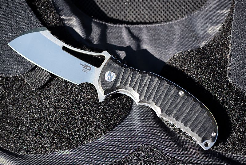 BESTECH Zatvárací nôž Hornet Linerlock - čierny (BTKG12A)