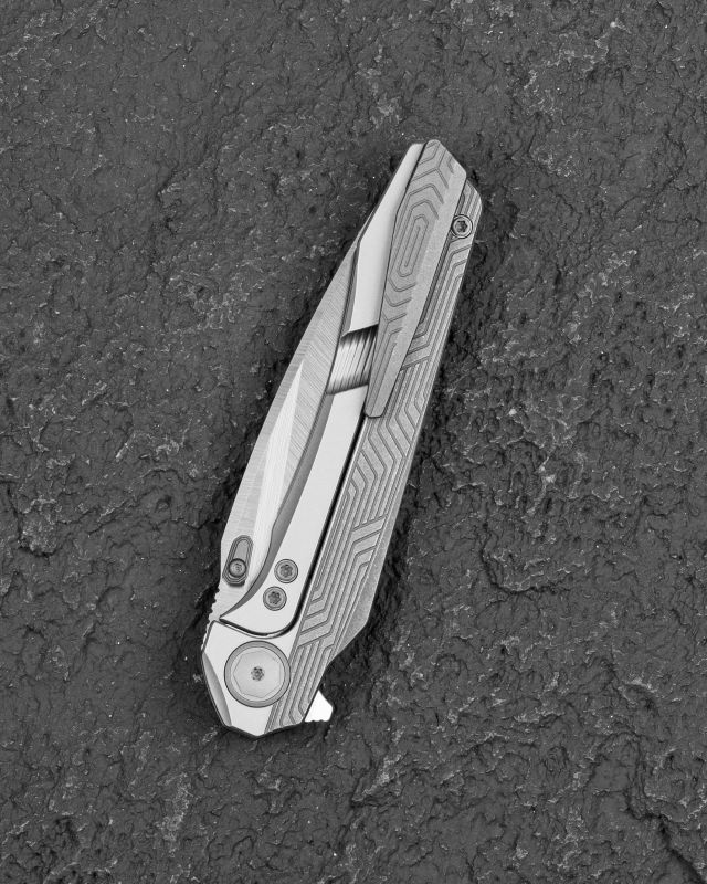 BESTECH Zatvárací nôž WET NELLIE ButtonFrameLock - dark bead blasted grey (BT2505B)