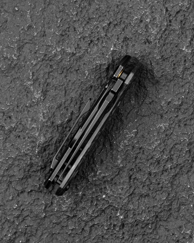 BESTECH Zatvárací nôž DUCI FrameLock Black PVD - carbon marble (BT2605F)